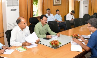 Meeting held regarding reorganization of new districts— The objective of reorganization of districts should not be political but should be based on public interest - Deputy Chief Minister Dr. Prem Chand directed the high level expert committee constituted for reorganization of new districts to submit the report within 15 days