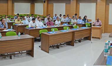 जिला निर्वाचन अधिकारियों का दो दिवसीय प्रशिक्षण कार्यक्रम शुरू प्रशिक्षण निर्वाचन प्रक्रियाओं को गहनता से समझने का अवसर -मुख्य निर्वाचन अधिकारी