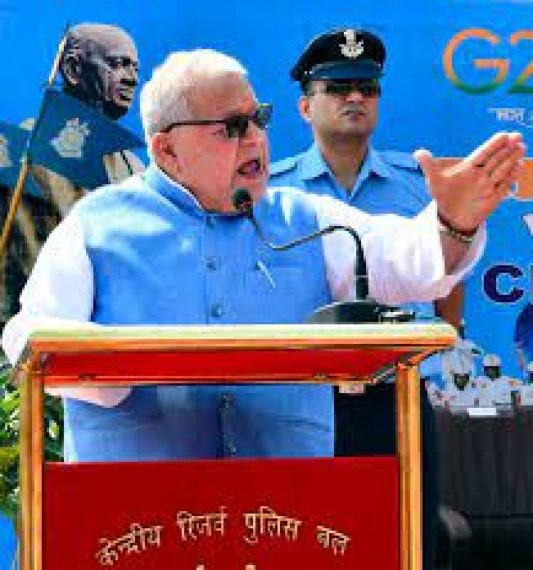 राज्यपाल ने केंद्रीय रिजर्व पुलिस बल की महिला बाइक टीम ‘‘यशस्विनी’’ को झंडी दिखाकर रवाना किया बाइक दल ‘‘यशस्विनी’’ नई पीढ़ी को प्रेरणा देने वाला-राज्यपाल