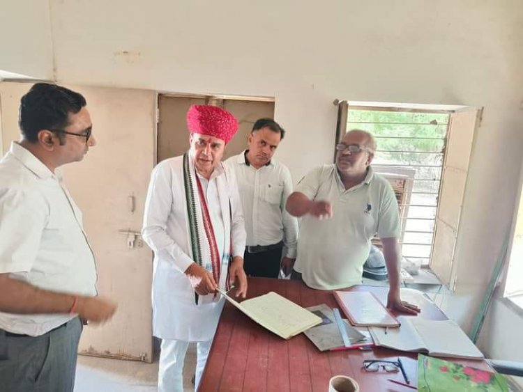 केबिनेट मंत्री जोगाराम पटेल ने तपतपाती धूप में किया पेयजल आपूर्ति का औचक निरीक्षण