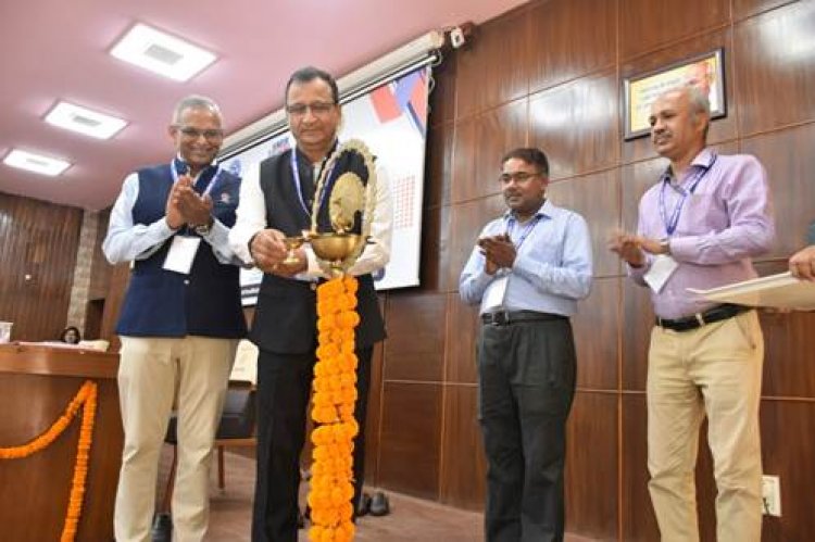 सीएसआईआर-सीआईएमएफआर ने कोयला गैसीकरण में चुनौतियों और अवसरों पर दो दिवसीय कार्यशाला- "केयरिंग-2024" का शुभारंभ किया